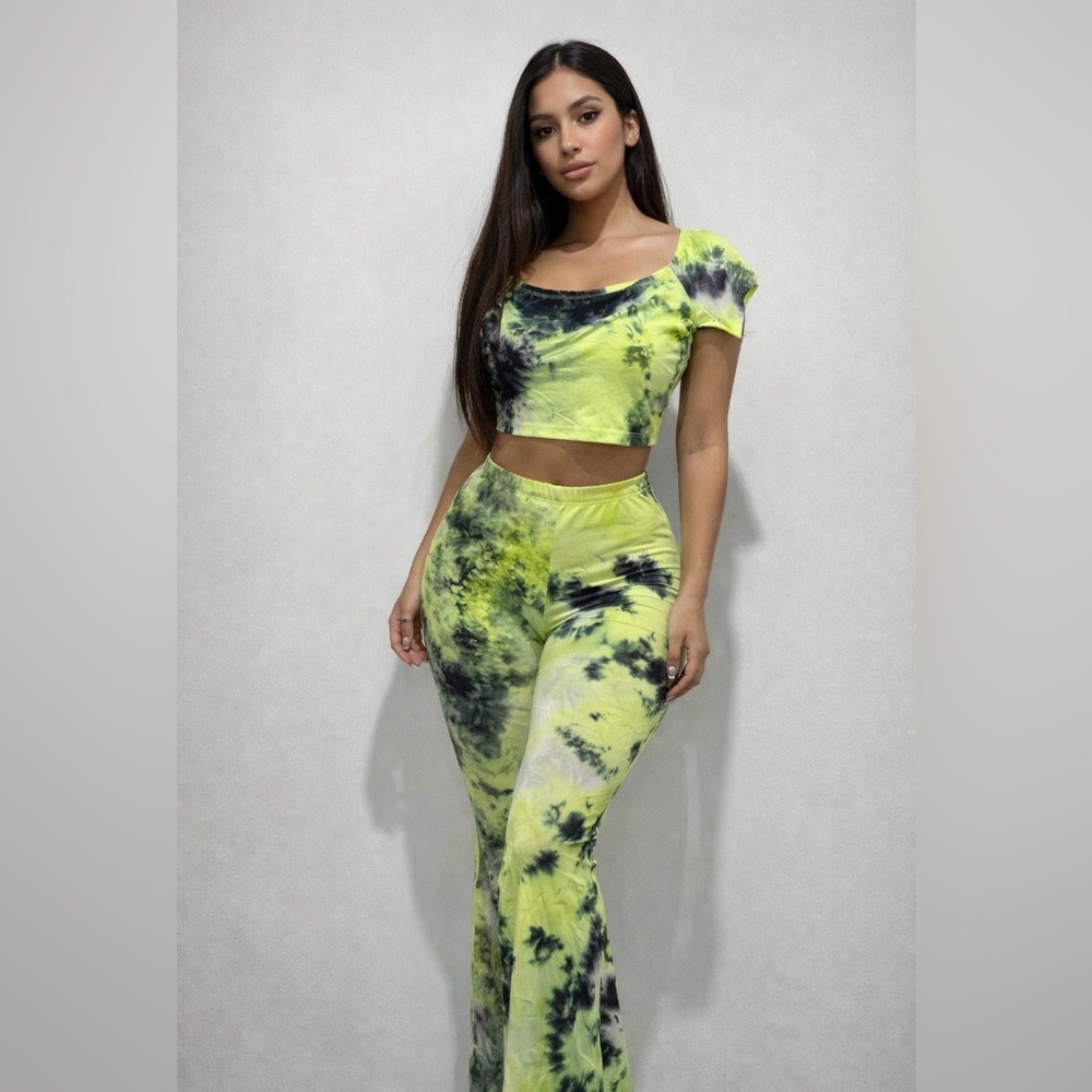 CHERRIES (NWT) Vibrant Tie-Dye Leggings Set